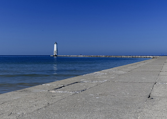 Frankfort North Breakwater Light