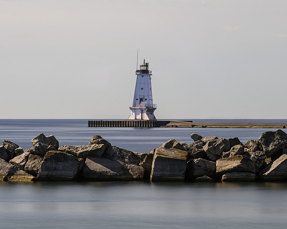 Ludington North Pierhead light