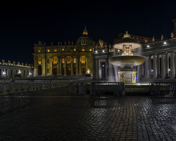 Maderno Fountain, Saint Peter's Square
