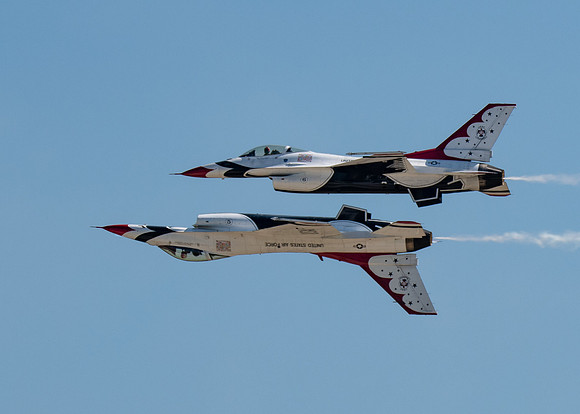 Thunderbirds inverted pass